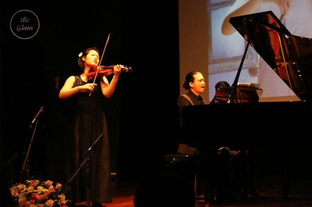 Violinist Do Phuong Nhi solo performance 9